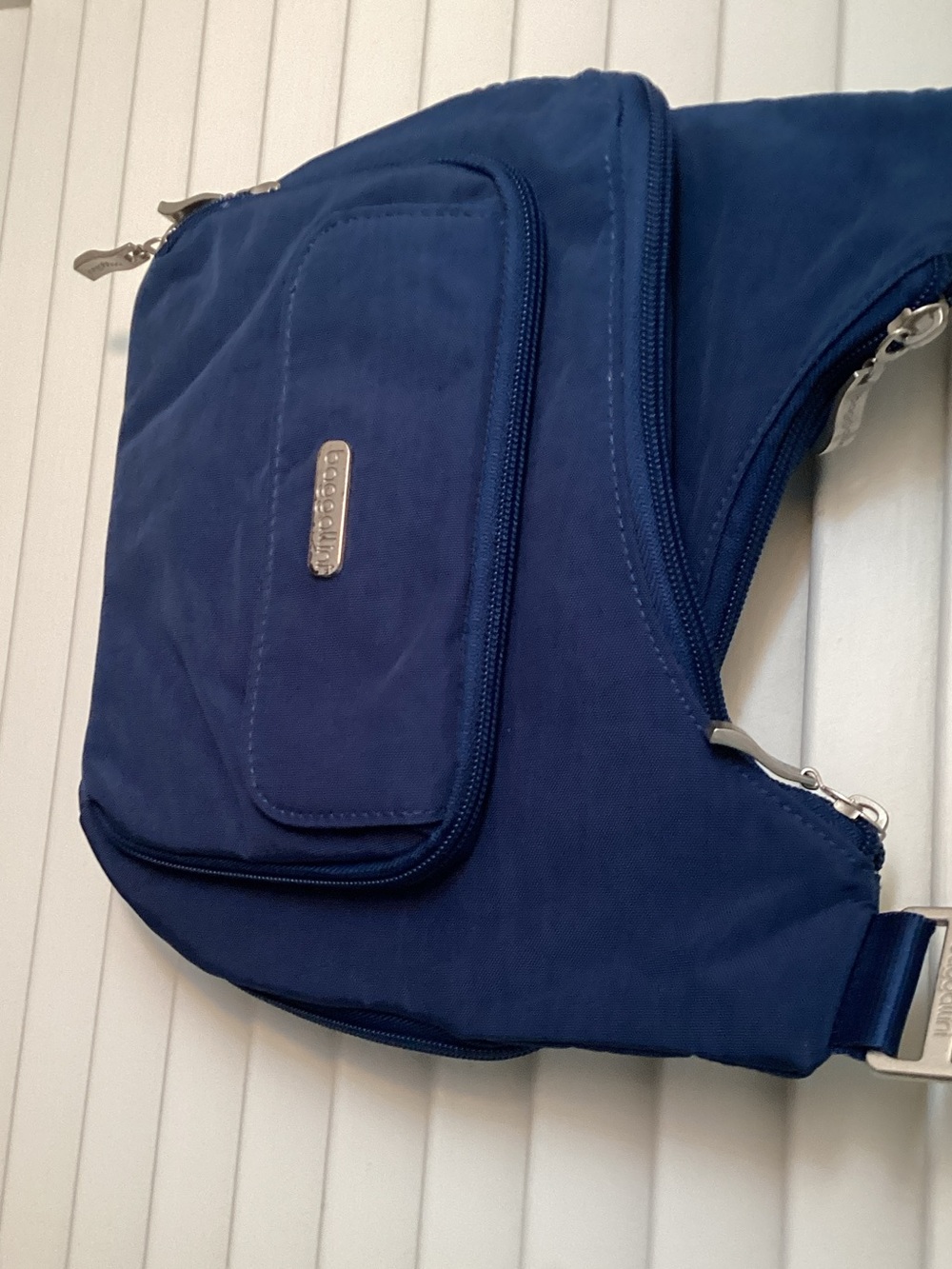 Baggallini  bright Navy Belt Bag with Silver Hardware